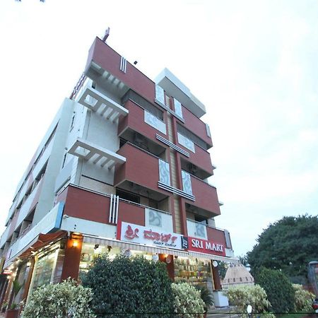 Oyo 19957 Annapoorna Castle Hotel Kadur Zewnętrze zdjęcie